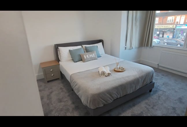 New Huge ensuite 1min to station | Bills Included  Main Photo