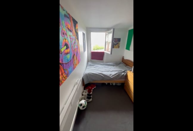 Double room - Single use in Holloway, Bakersfield, Main Photo