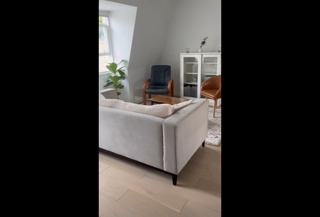 2 double bedrooms available in Angel flat Main Photo