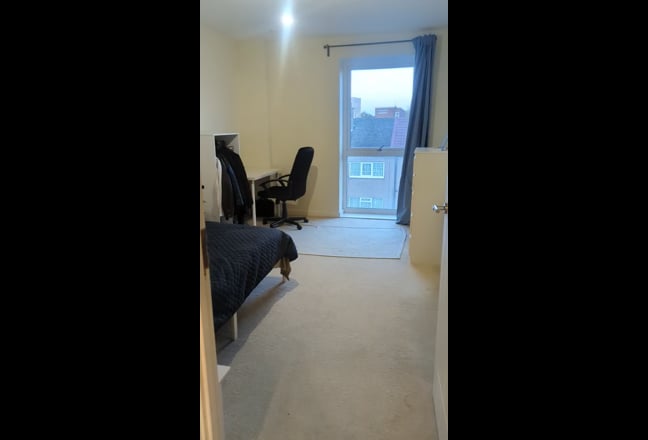 Double room in Barking.  Main Photo