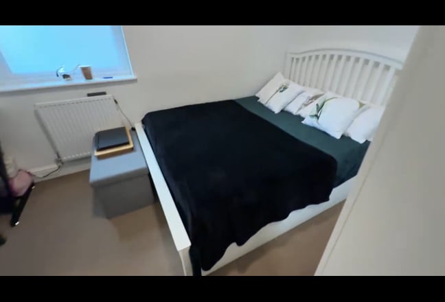 ✨ Luxury En-Suite Room – Prime Location – All Bill Main Photo