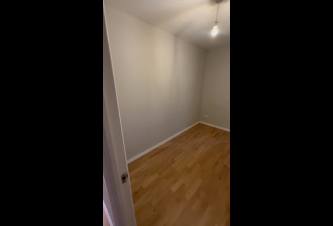 1 double room available in a 2 bed flat  Main Photo