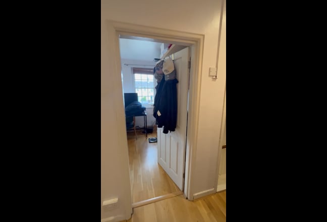 2x Rooms in Quiet Flat w/ Living Room + Garden Main Photo