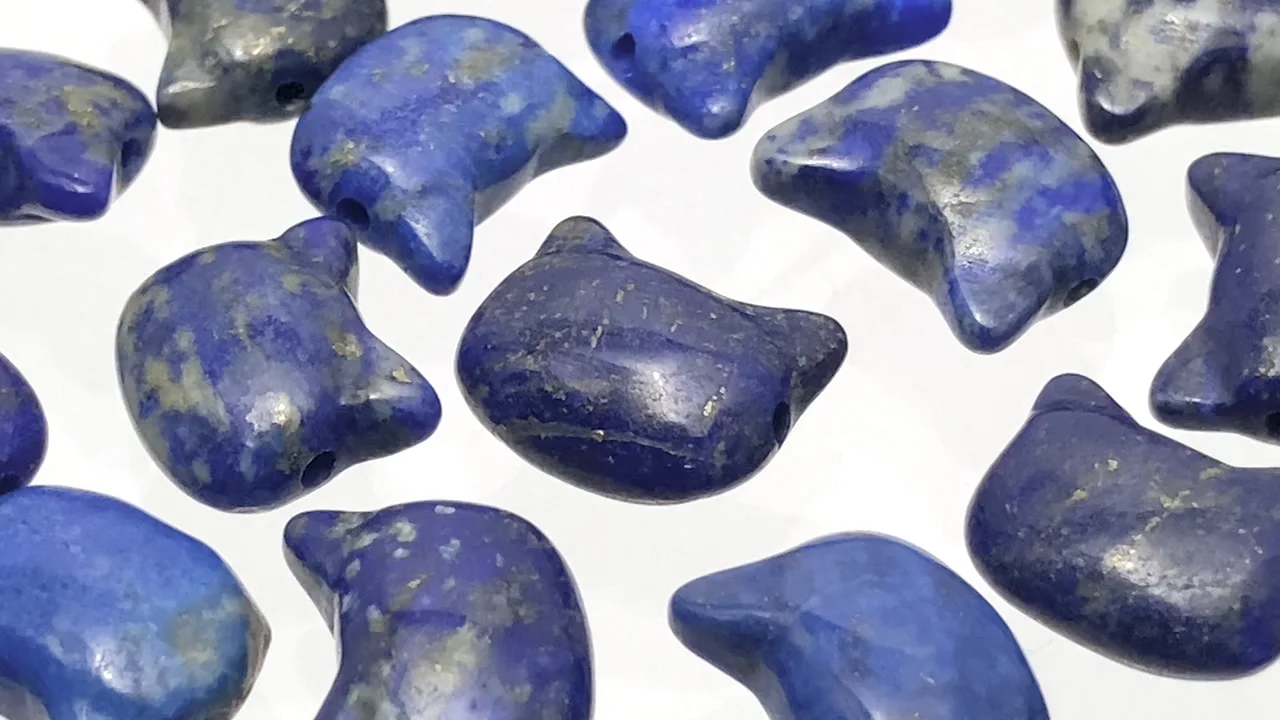 ラピスラズリ 猫モチーフ10×13mm 【横穴】 3個｜天然石ビーズの卸問屋