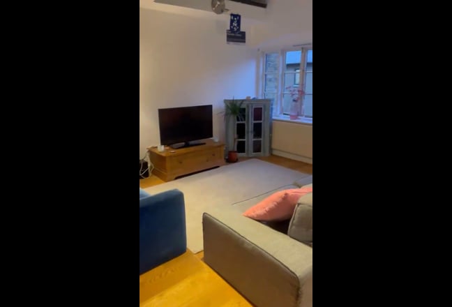 Double room, En suite and mezzanine in Haggerston  Main Photo
