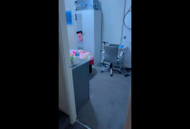 Fully furnished room  Main Photo