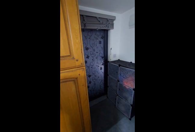Semi Studio with Private Washroom – E6 3LF | Bills Main Photo