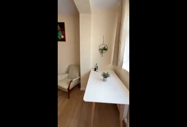 Beautiful Large Studio Flat  Main Photo