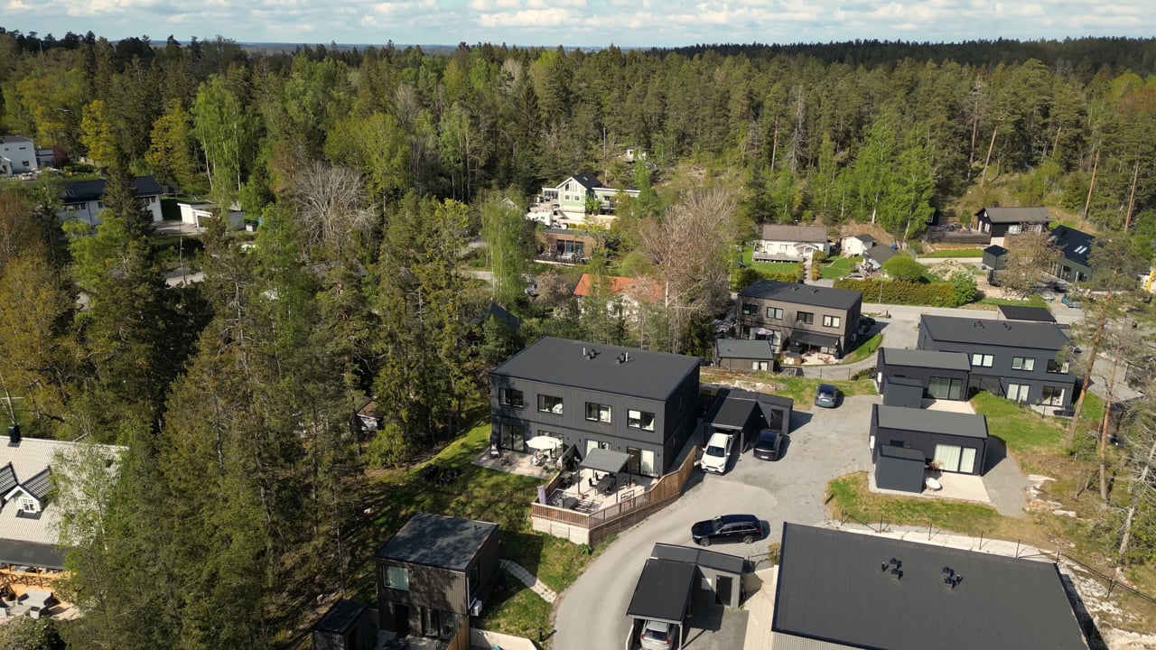 5 rum Lägenhet på Åbroddsvägen 5 Saltsjö-boo Nacka kommun - video