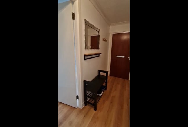 2 bed flat in kelvinbridge with parking/garden Main Photo