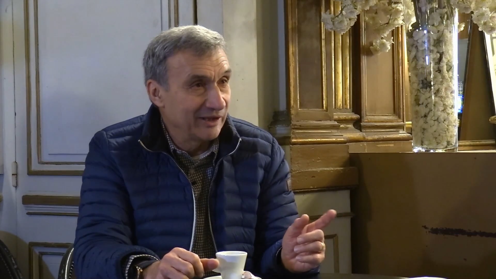 9 - Claude Aubineau, collectionneur et historien des commerces