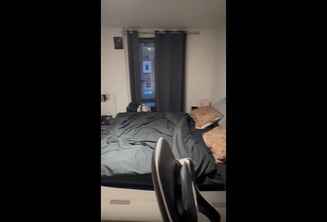 Spacious Ensuite Room Available in Kingston  Main Photo