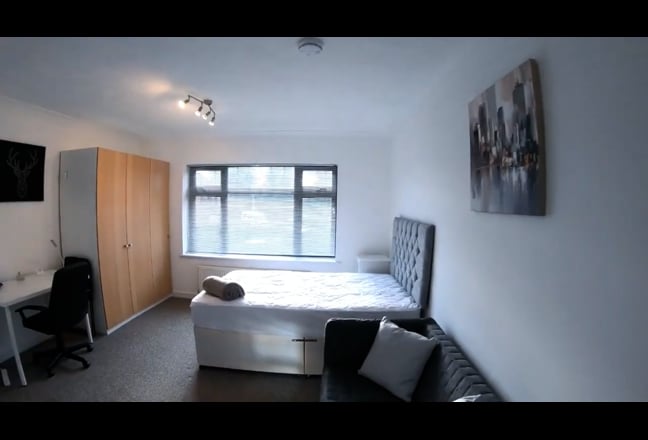 Ensuite Room to Rent Main Photo