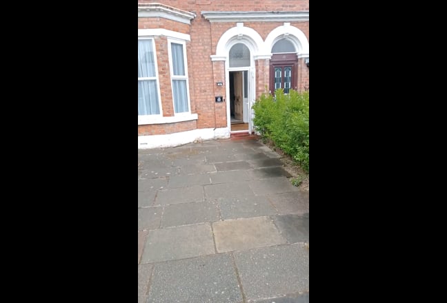 Furnished double rooms &pound;500/&pound;550 bills included Main Photo