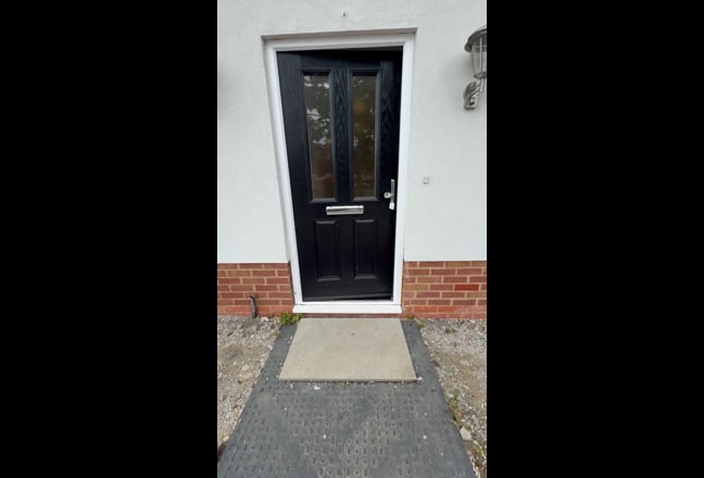 Large room available in ongar Main Photo