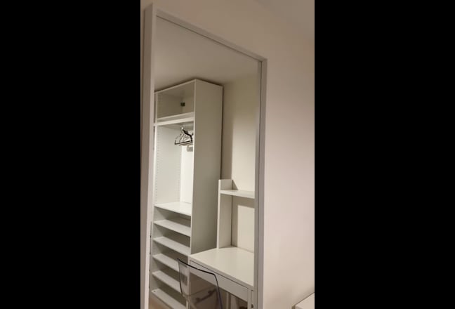 Double inc Balcony,Wine Fridge,Concierge,Gym,Bills Main Photo