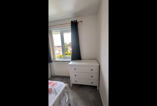 Furnished double room, 12 mins walk from Hospital Main Photo