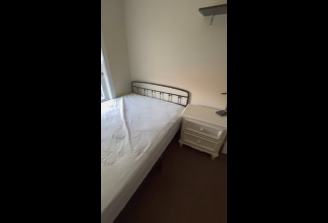 Looking for a sublet  Main Photo