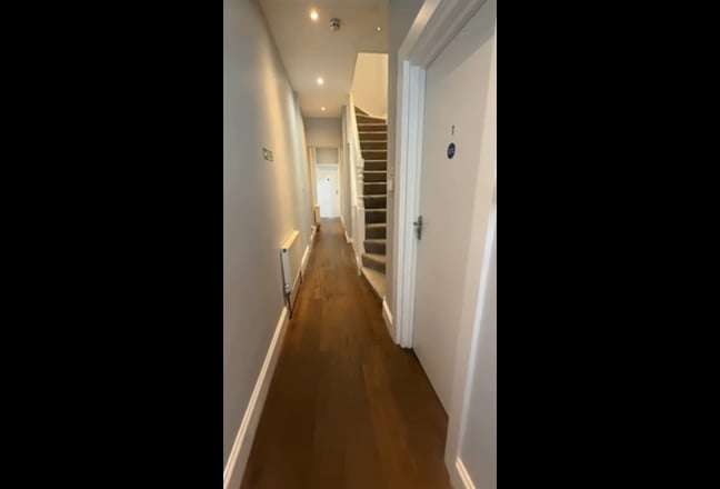 Double bedroom with ensuite all bills included Main Photo