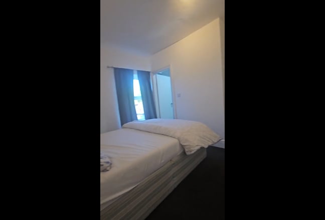 Rooms in Shelfield Town Center  Main Photo