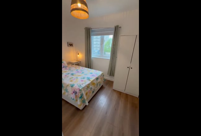 Single Room Available for Females preferably Main Photo