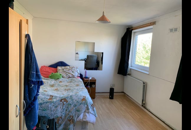 Rent Reduced Bright Big Double Top Floor Limehous  Main Photo