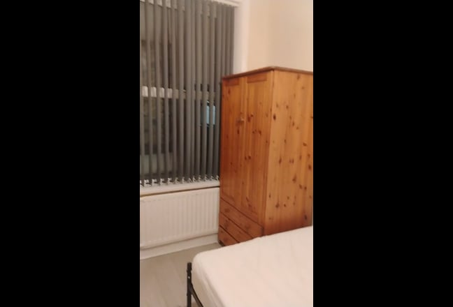Room to rent  Main Photo