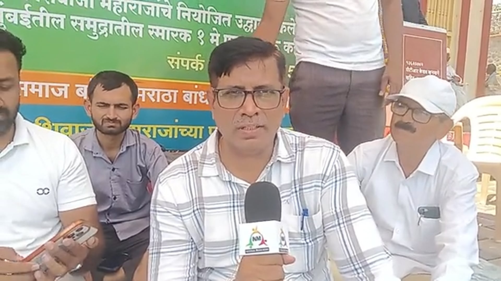 सरकारनं जनतेच्या भावनाशी का खेळावं 