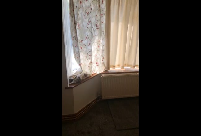 Room to rent pe1 Main Photo