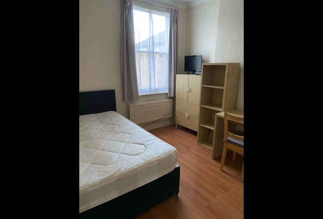 2 Double Extra Large Spacious Clean Double Rooms Main Photo