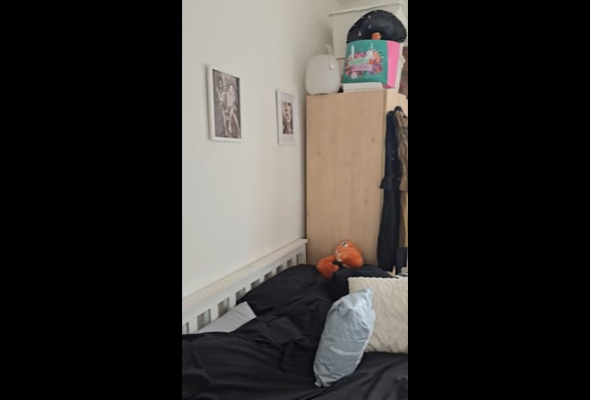 Double Room in Spacious High Street Property Main Photo