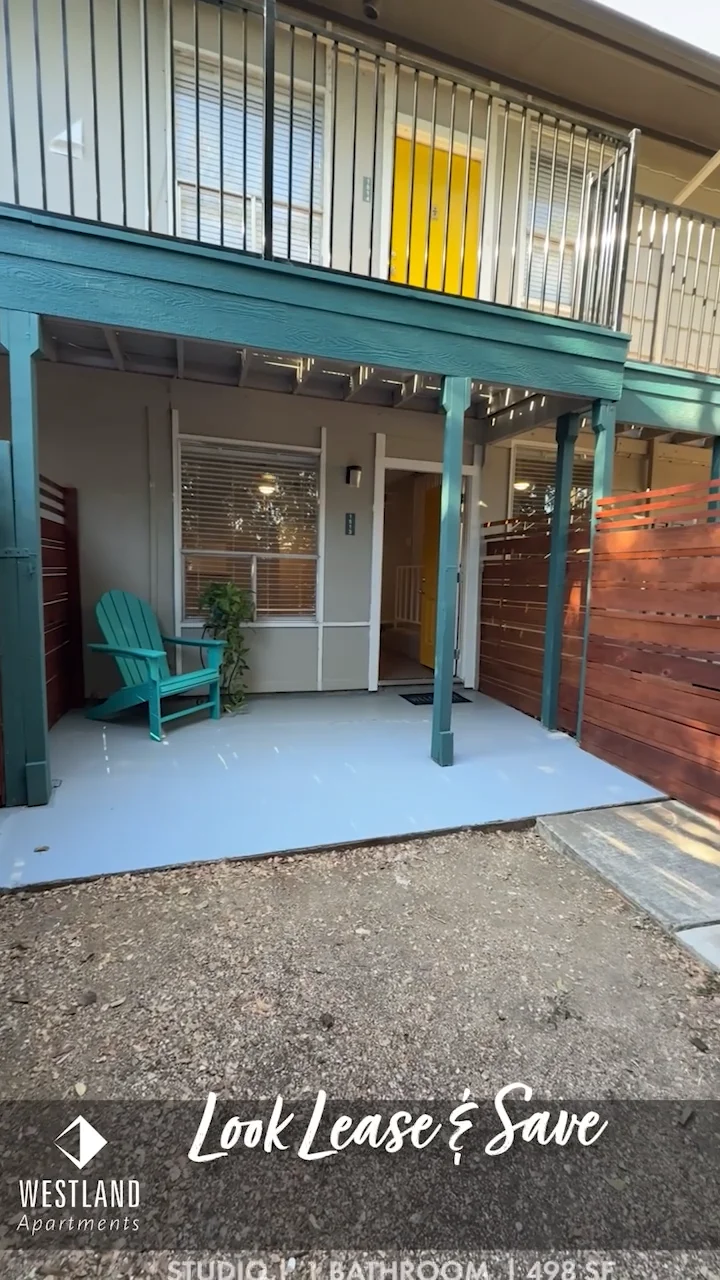 Video Tour of Studio Private yard