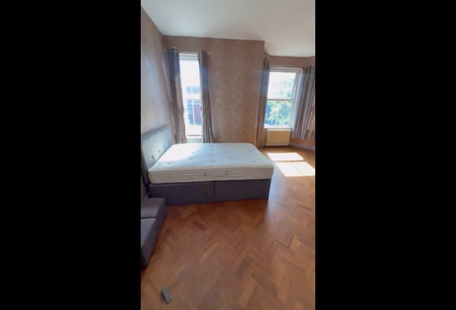 High End Double Rooms | Clean, Quiet, Professional Main Photo