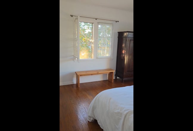2 Rooms for the price of one, beautiful two-story  Main Photo