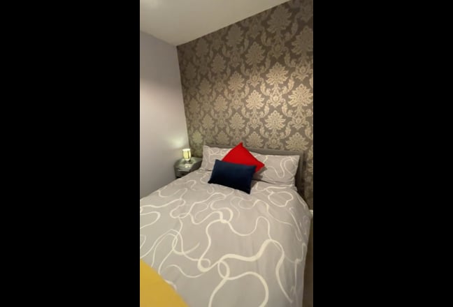 2 Spacious rooms in lovely house Main Photo