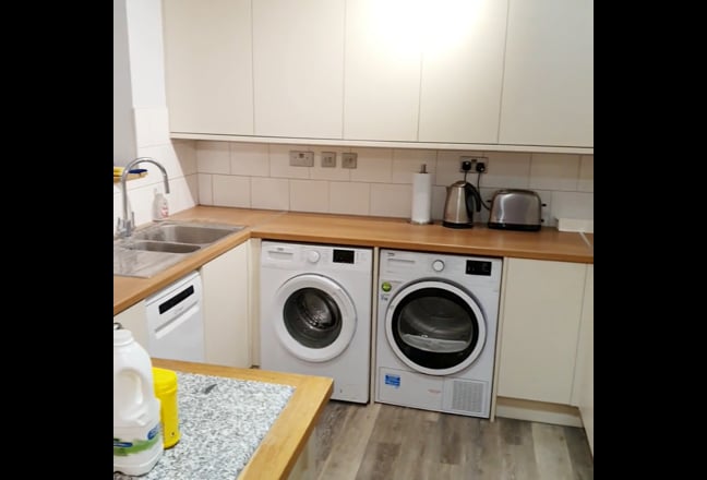 Triple room! Share flat with 1 other Main Photo