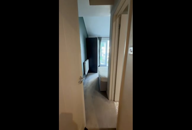 Premium Refurbished Double Rooms with Private Bath Main Photo