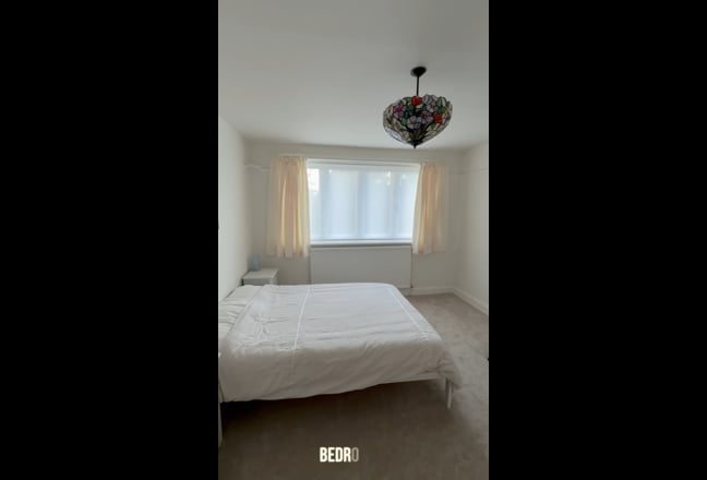 Rooms available in large house in Harrow Main Photo