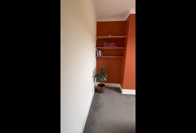 Double room in lovely 2 bed house with garden Main Photo