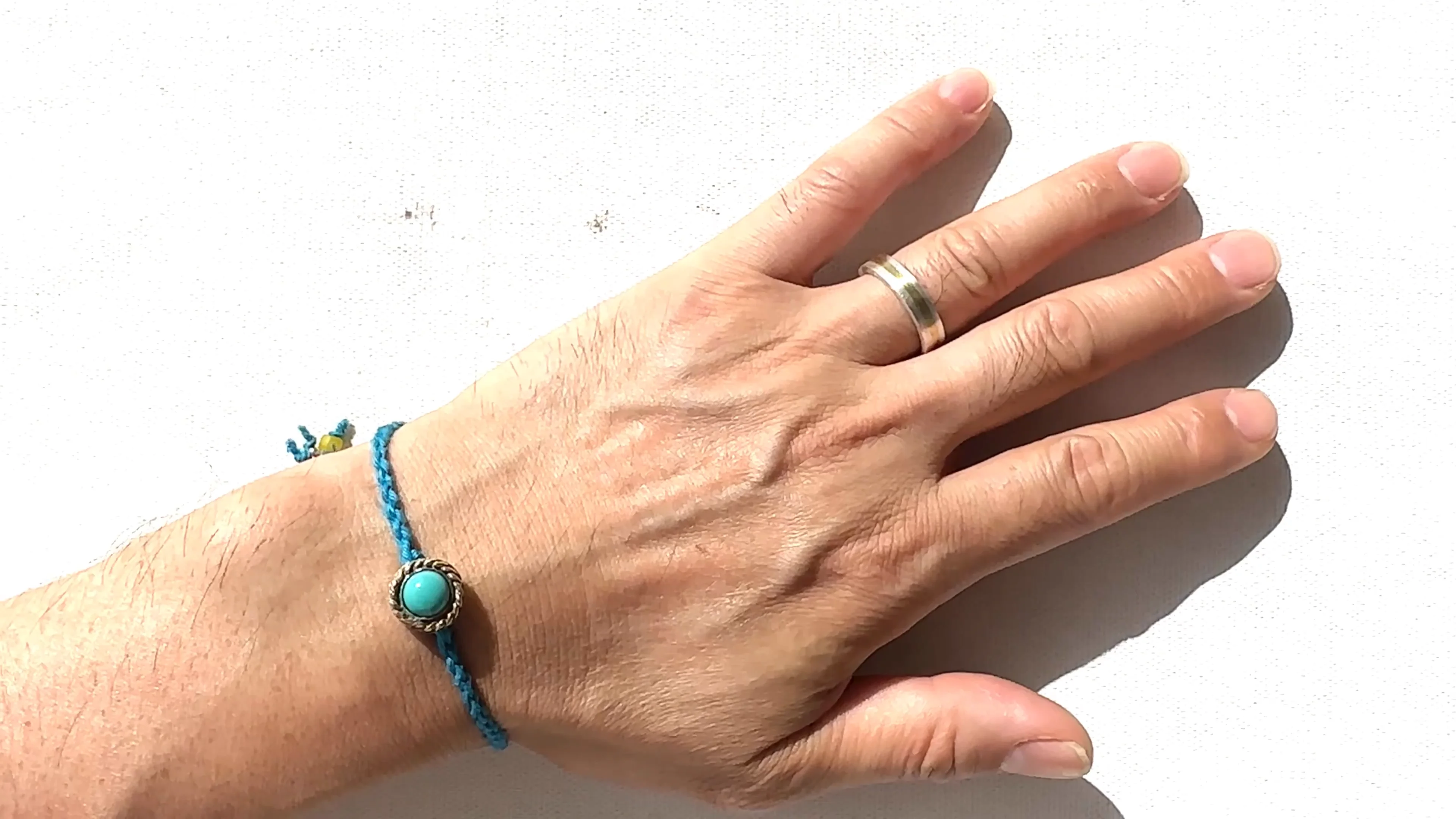TURQUOISE HEMP BRACELET（ターコイズ麻紐編み込みブレス）｜COLOR-SAX