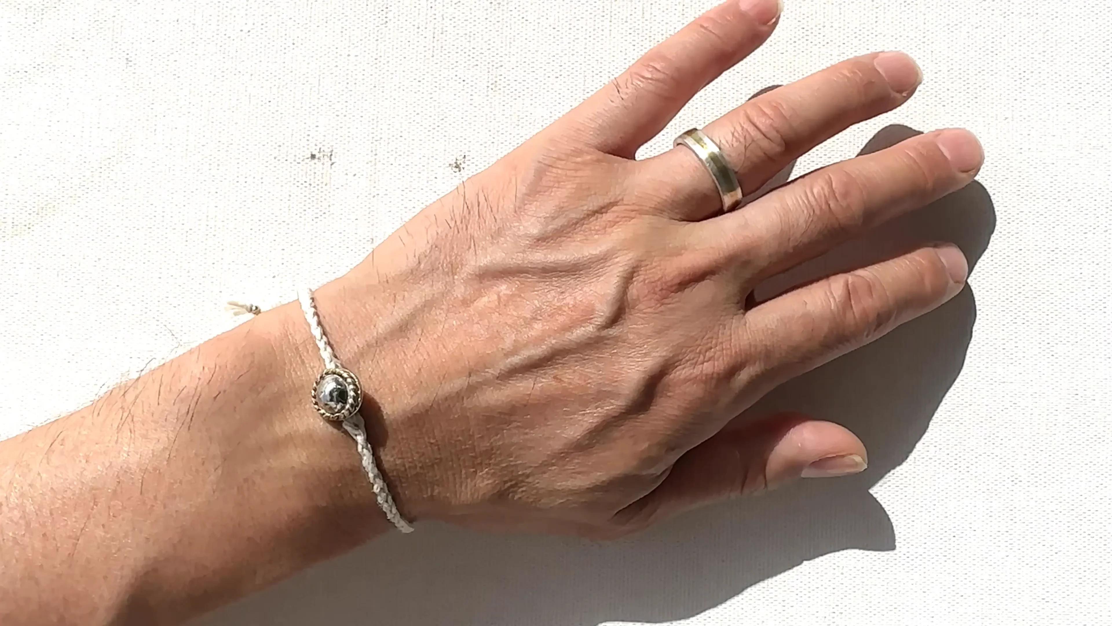 SILVER HEMP BRACELET（シルバー麻紐編み込みブレス）｜COLOR-WHITE