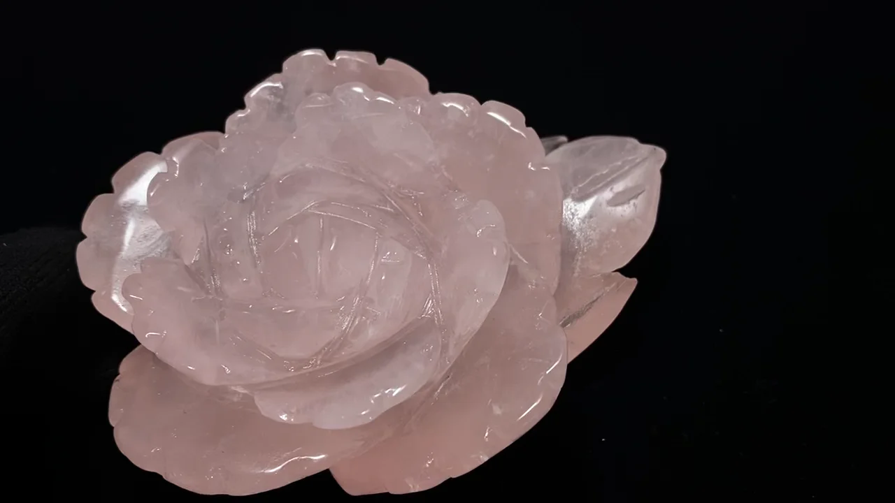 動画】【1点もの】ローズクォーツ 薔薇 1個 NO.8 - 天然石ビーズ