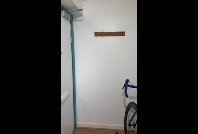 Bright and spacious room available in clean Flat Main Photo