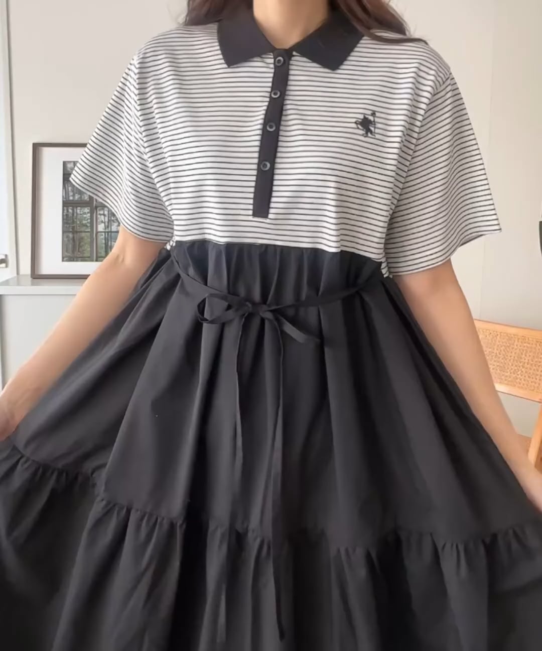 胸刺繍ポロ衿シャツ切り替えカットティアードワンピース（半袖