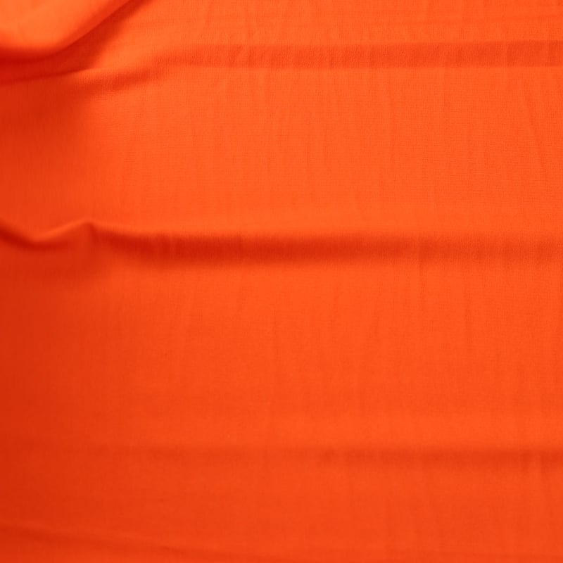 Vidéo: Crêpe 100% viscose - Corail
