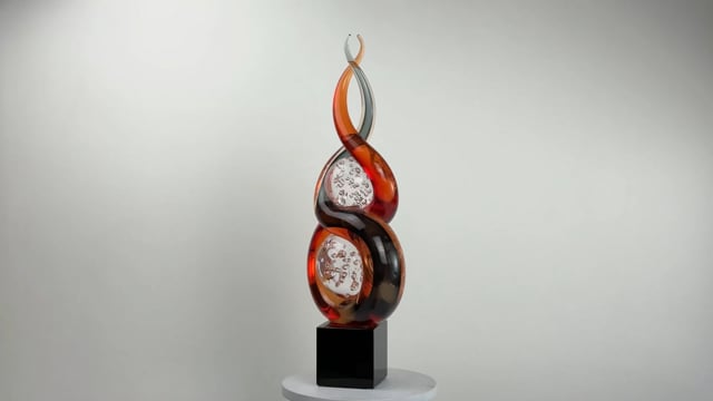 Escultura Abstrata Entrelaçada 