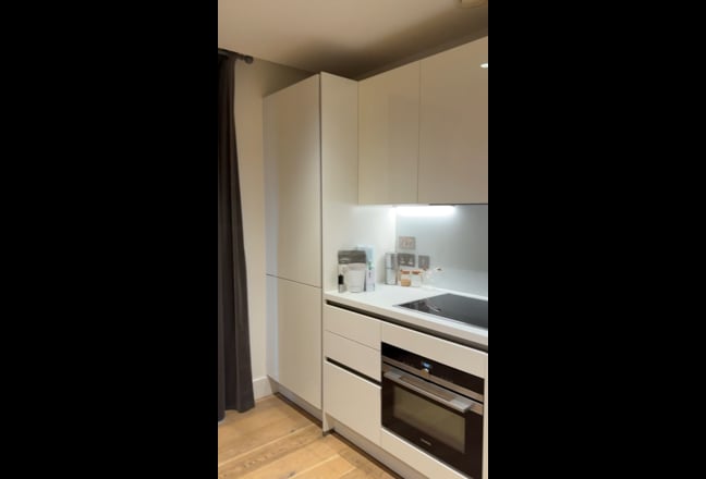 Modern 1 Bed/Studio Apartment ✨ Main Photo