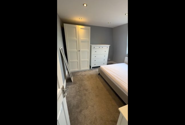  Lovely Double Room in All-Girls Tooting House!✨ Main Photo