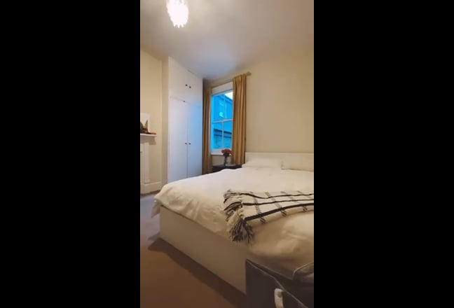 Large Double Room in East Putney Main Photo