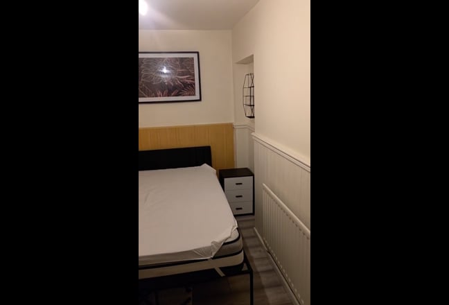 Cosy 1-Bed Flat (Water & Wifi Included in Price)  Main Photo